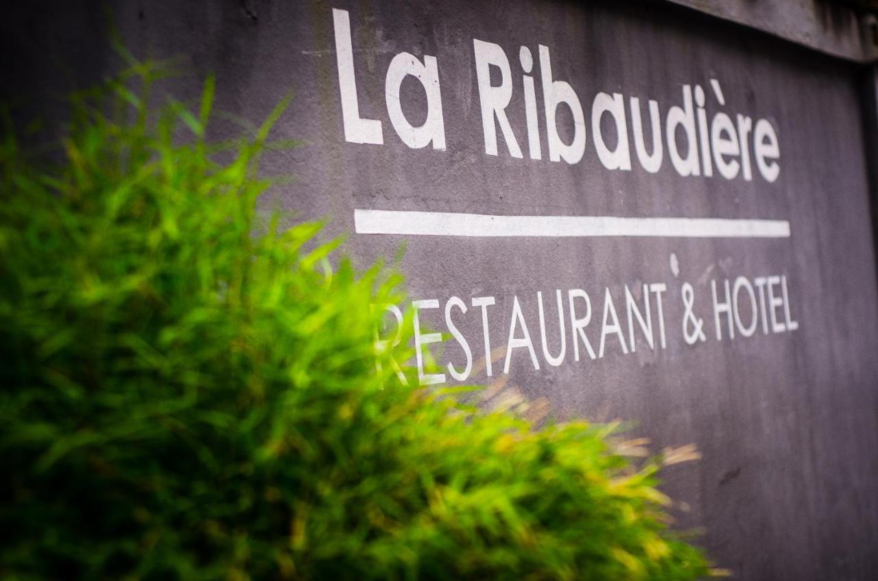 Hotel Restaurant La Ribaudiere Antananarivo Exteriör bild